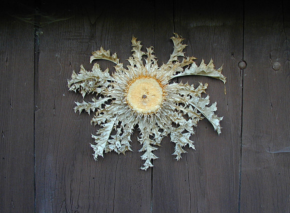trad door decoration