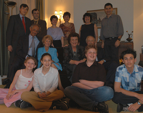 Family group Ireland Pesach 2003