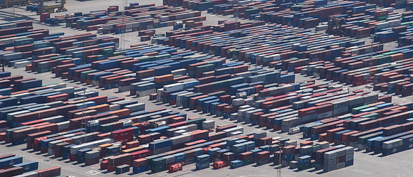 containers far