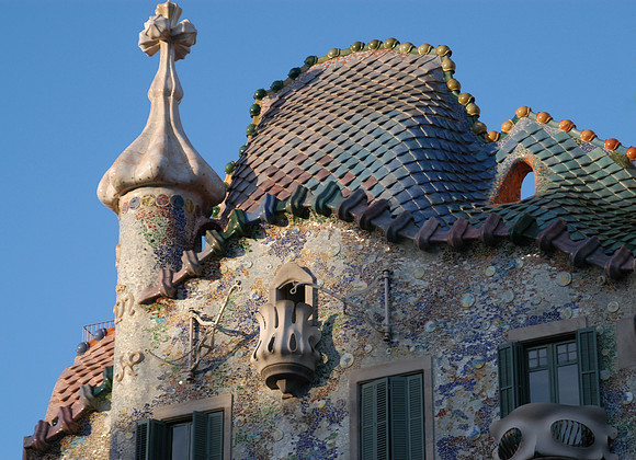 batllo roof and turret
