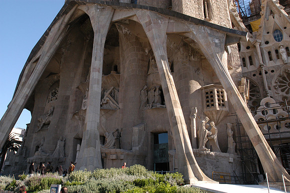 sagrada portico