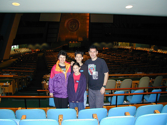 un chamber r l j g apr02