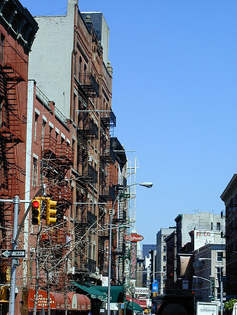 ny fire escapes apr02