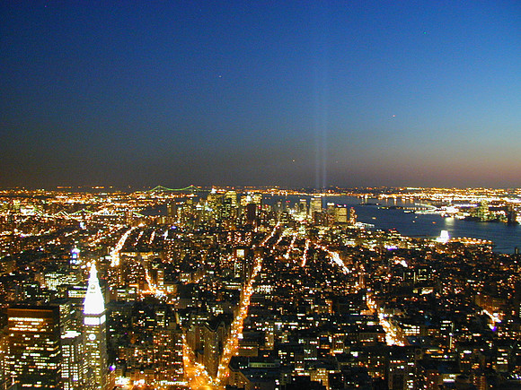 manhattan night from esb 2 apr02