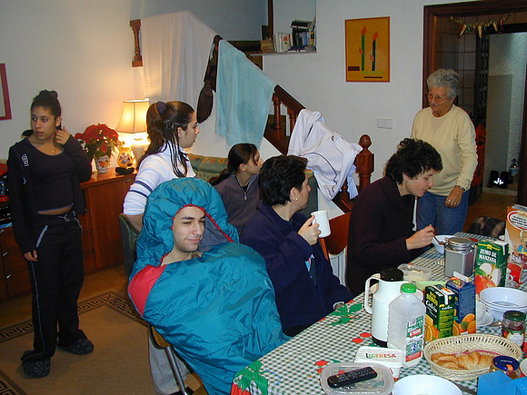 family and washing inside dec01