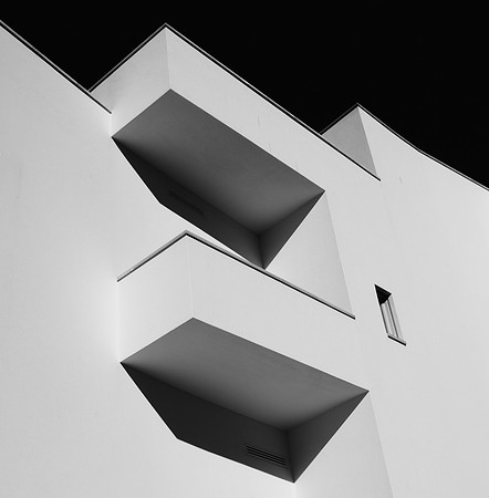 Polignare balconies