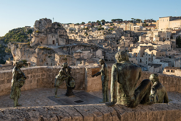 Matera statues