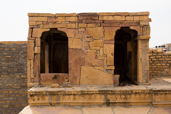 No spirit levels in Jaiselmer