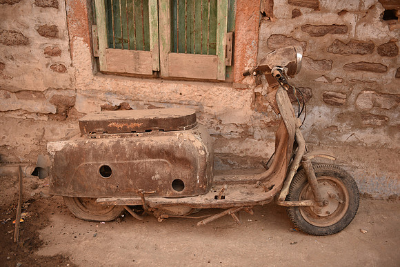 Camouflaged scooter, Jodhpur