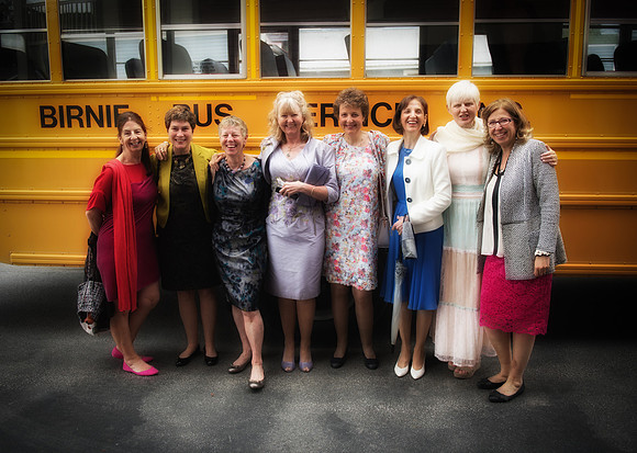 School bus giriles