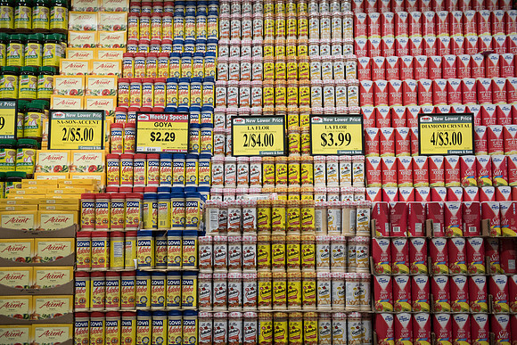 Supermarket cans stack