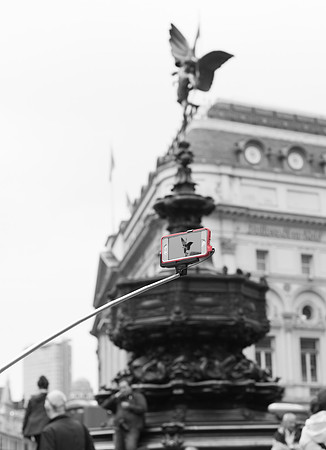 Eros selfie stick