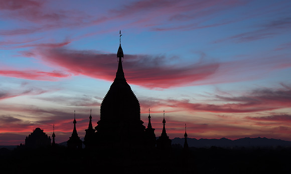 Bagan temple silhouette