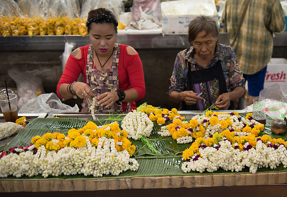 Bangkok market flowers 2