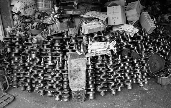Bangkok auto breakers camshafts bw
