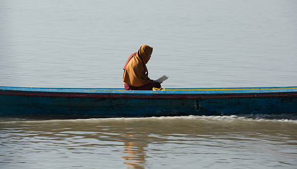 Mandalay Ayerwaddy river monk