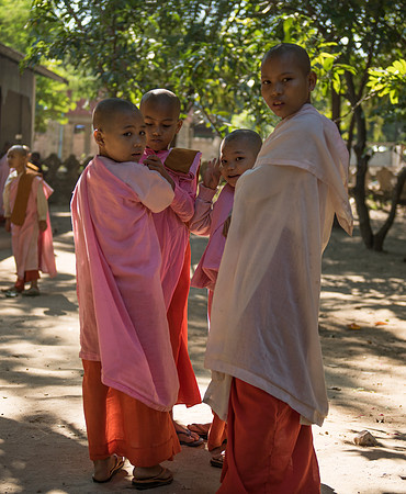 Mandalay Mingun novice nuns 1