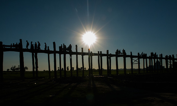 Mandalay U Bein bridge silhouette