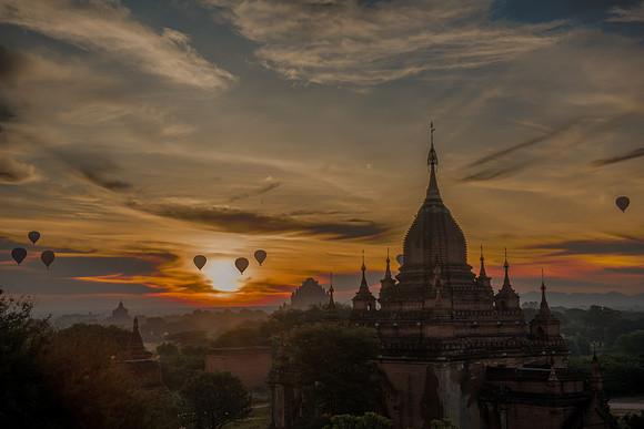 Bagan temples sunrise baloons composite