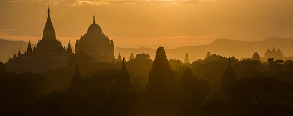 Bagan orange silhouette 2