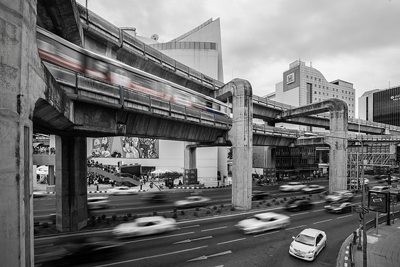 Bangkok skytrain bw