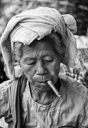 Heho market woman cigar bw