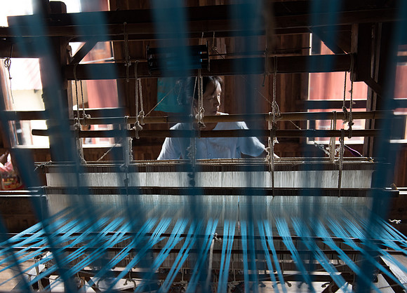 Inle lake weaving