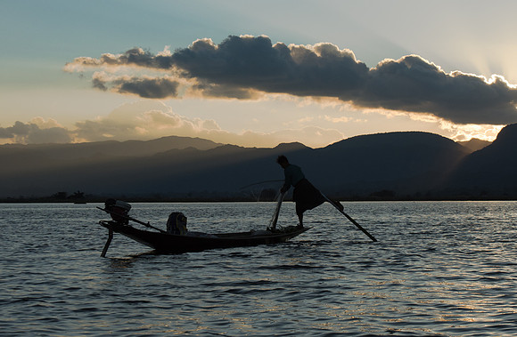 Inle Lake leg rower silhouette