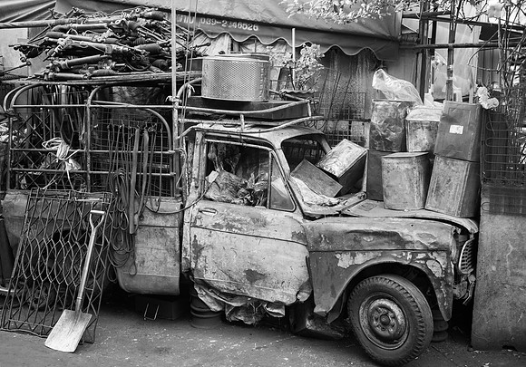 Bangkok shop auto wreck bw