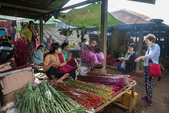 Heho market Jenni Vivienne.