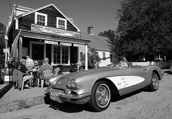 Noank Thunderbird bw