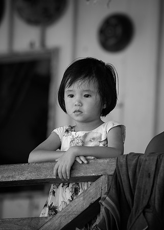 Kinabatangan Abai village girl bw