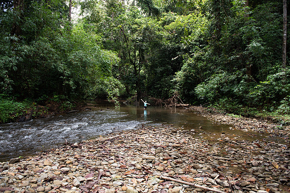 Mengkak waterfall hike Libby 2