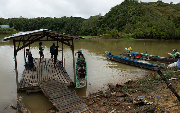 Mengkak jetty boats