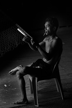 Mengkak fishnet repair smoker bw