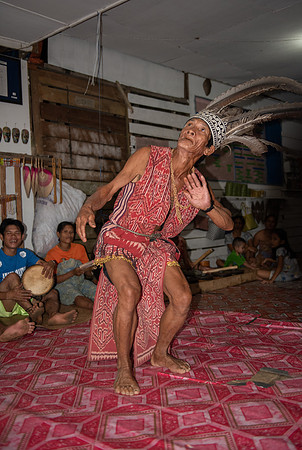 Mengkak dance 1
