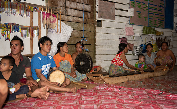 Mengkak orchestra