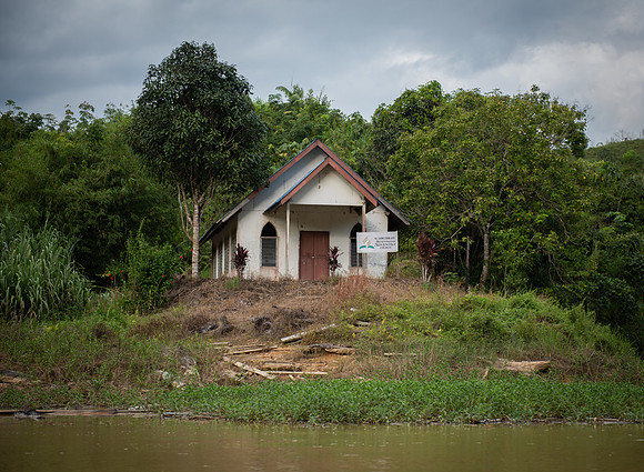 Mengkak church