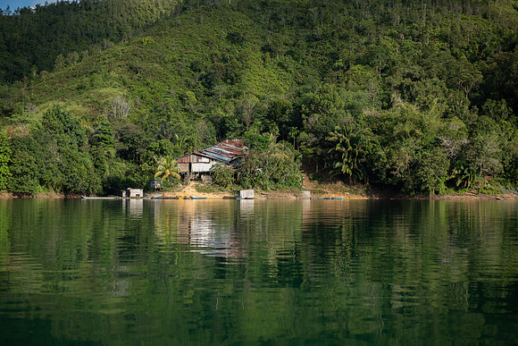 Mengkak Batang Ai lake longhouse