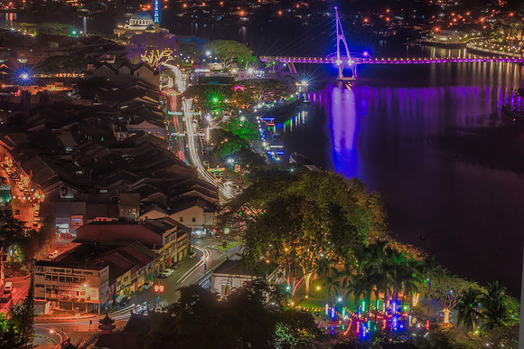 Kuching at night LE