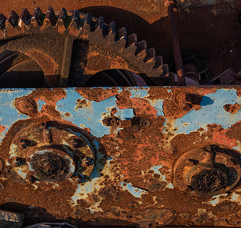 rusty blue winch