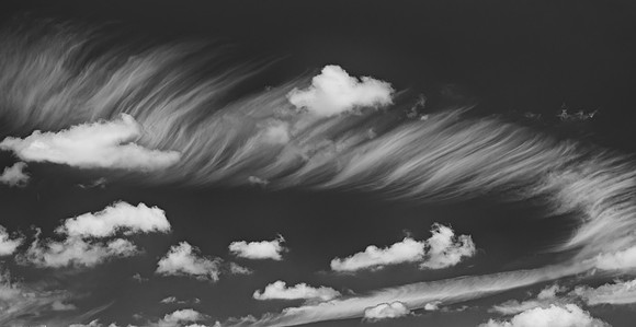 Dagenham cirrus clouds BW