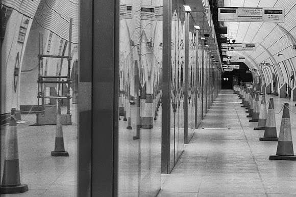 Elizabeth Line Platform bw