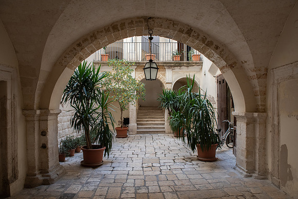 Bari courtyard