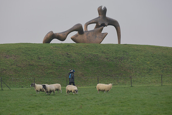 Henry Moore Liz Jenni 4