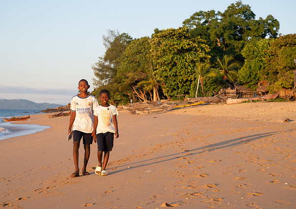 Eden Lodge boys on beach