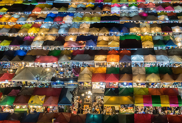Bangkok Ratanchuri night market 1