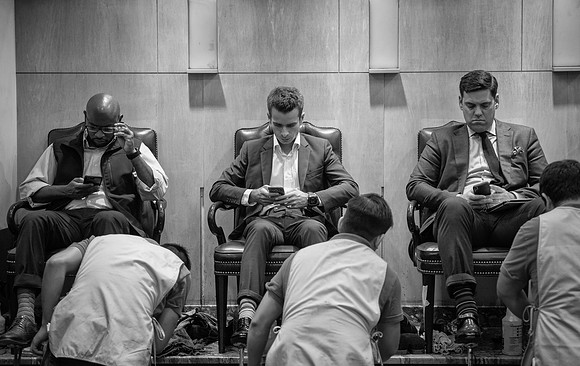 Rockerfeller shoe shine, New York